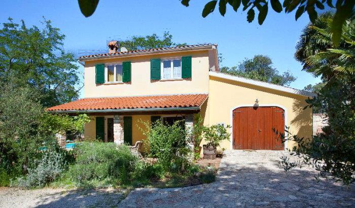 2 x 2 Bedroom Villas with Pools Near Umag, Sleeps 7