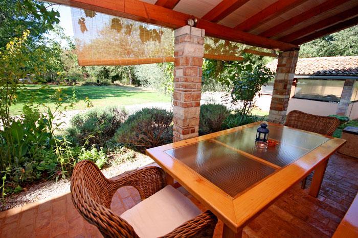 2 x 2 Bedroom Villas with Pools Near Umag, Sleeps 7