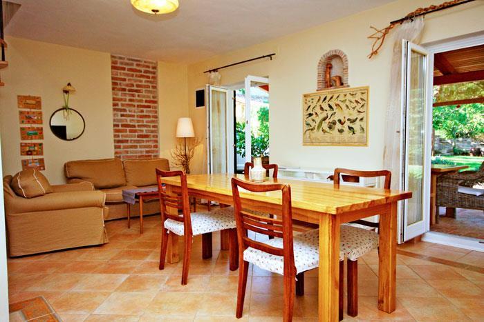 2 x 2 Bedroom Villas with Pools Near Umag, Sleeps 7