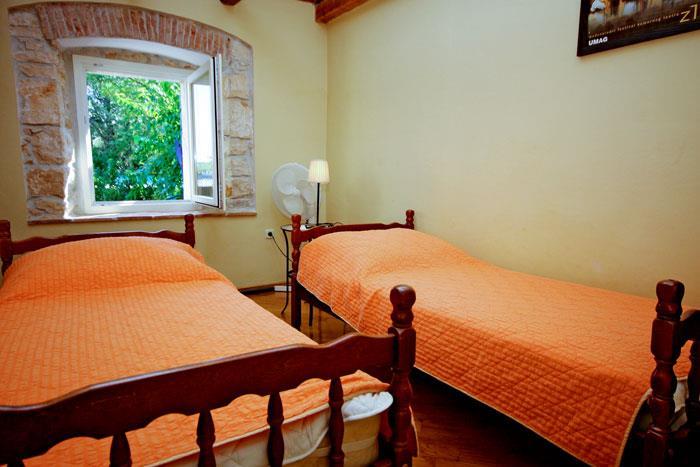 2 x 2 Bedroom Villas with Pools Near Umag, Sleeps 7