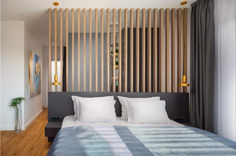 Luxury Beachfront Villa with Heated Infinity Pool near Trogir, Sleeps 8