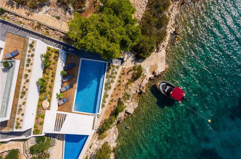 Luxury Beachfront Villa with Heated Infinity Pool near Trogir, Sleeps 8