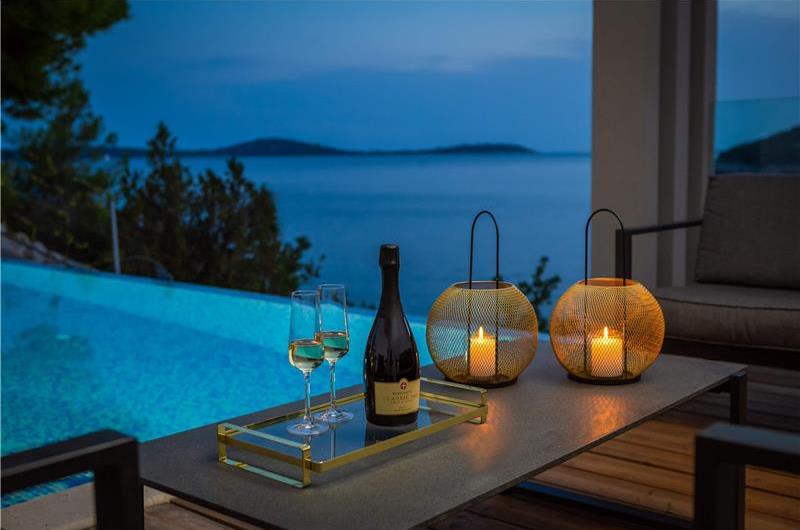 Luxury Beachfront Villa with Heated Infinity Pool near Trogir, Sleeps 8