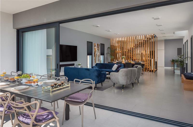 Luxury Beachfront Villa with Heated Infinity Pool near Trogir, Sleeps 8