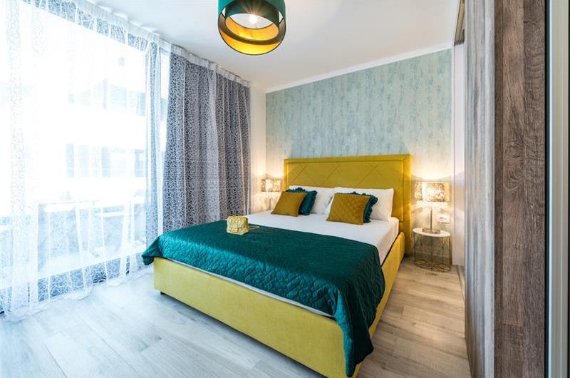 Luxury Studio Apartment with Free Parking in Gruz-Lapad, Dubrovnik City sleeps 2