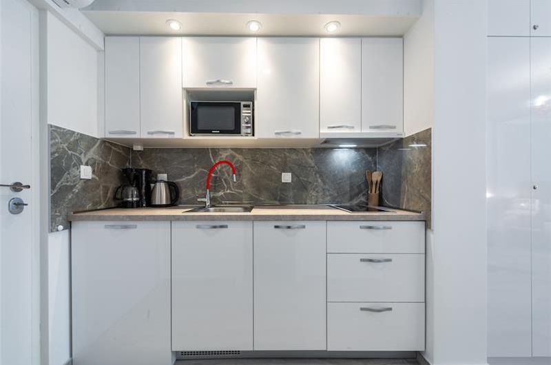 Luxury Studio Apartment with Free Parking in Gruz-Lapad, Dubrovnik City sleeps 2