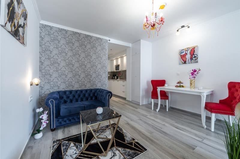 Luxury Studio Apartment with Free Parking in Gruz-Lapad, Dubrovnik City sleeps 2