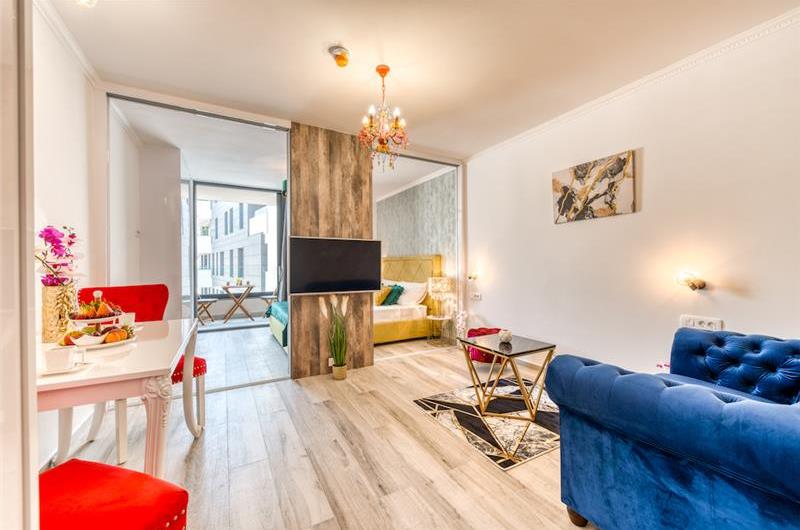 Luxury Studio Apartment with Free Parking in Gruz-Lapad, Dubrovnik City sleeps 2