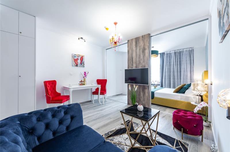 Luxury Studio Apartment with Free Parking in Gruz-Lapad, Dubrovnik City sleeps 2