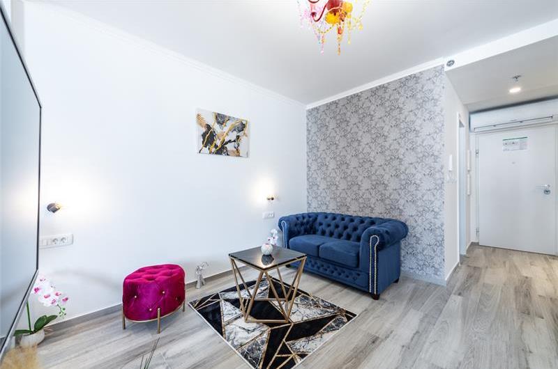 Luxury Studio Apartment with Free Parking in Gruz-Lapad, Dubrovnik City sleeps 2