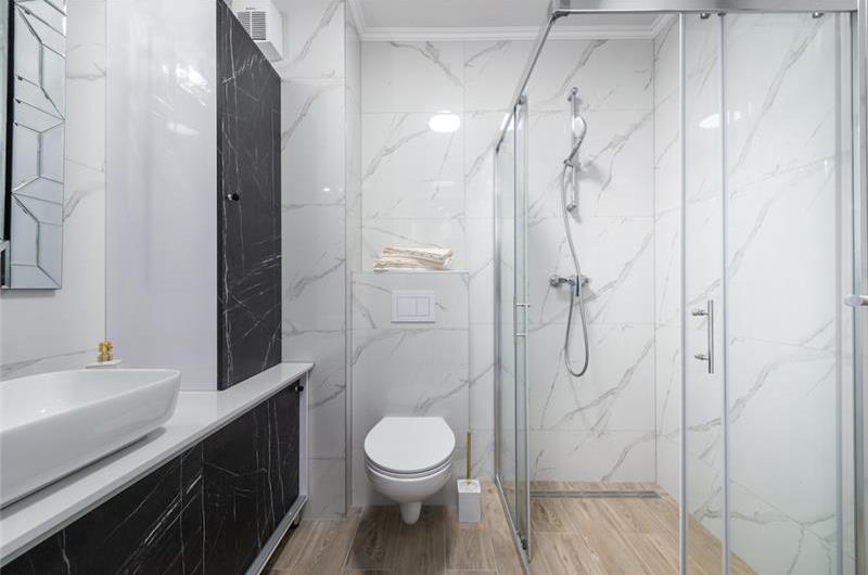 Luxury Studio Apartment with Free Parking in Gruz-Lapad, Dubrovnik City sleeps 2