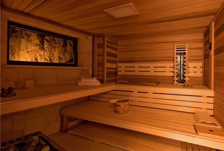 Luxury 6 Bedroom Brac Island Beach Front Villa With Heated Infinity Pool and lift near Sumartin sleeps 12