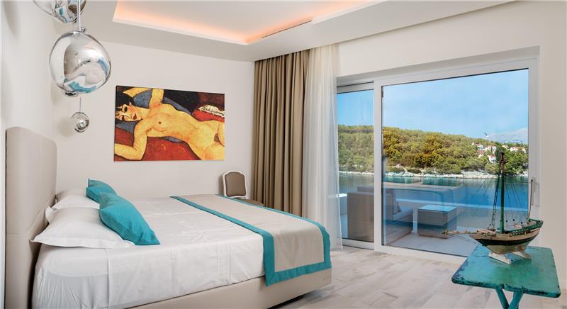 Luxury 6 Bedroom Brac Island Beach Front Villa With Heated Infinity Pool and lift near Sumartin sleeps 12