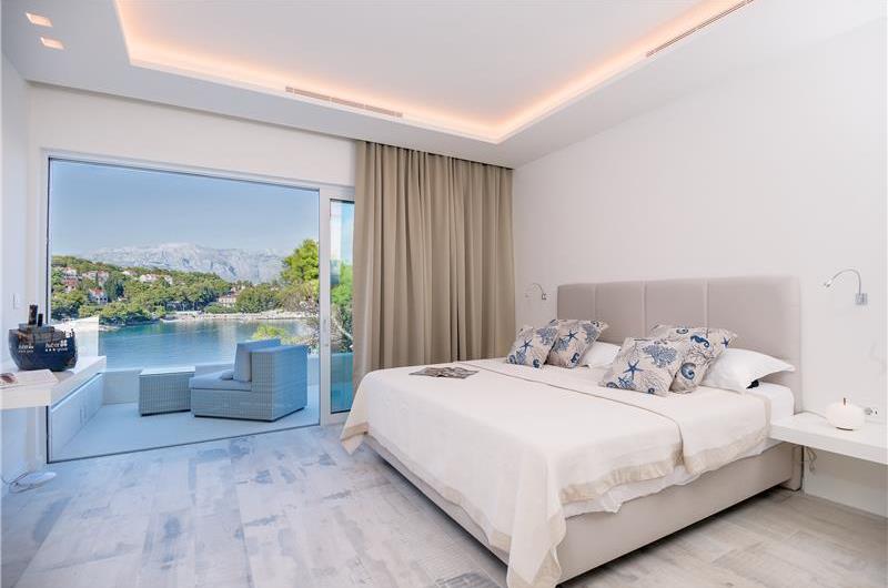 Luxury 6 Bedroom Brac Island Beach Front Villa With Heated Infinity Pool and lift near Sumartin sleeps 12