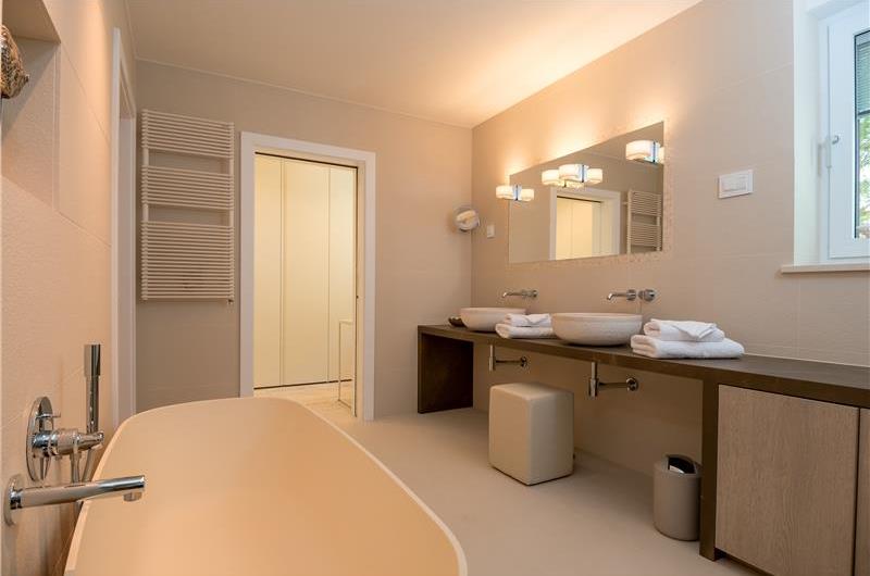 Luxury 6 Bedroom Brac Island Beach Front Villa With Heated Infinity Pool and lift near Sumartin sleeps 12