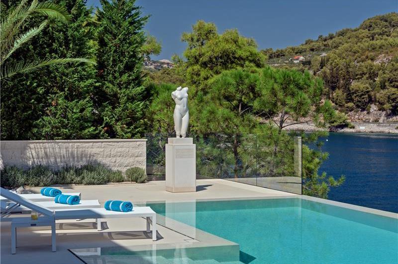 Luxury 6 Bedroom Brac Island Beach Front Villa With Heated Infinity Pool and lift near Sumartin sleeps 12