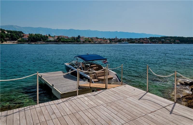 Luxury 6 Bedroom Brac Island Beach Front Villa With Heated Infinity Pool and lift near Sumartin sleeps 12