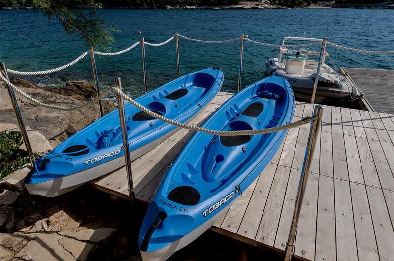 Luxury 6 Bedroom Brac Island Beach Front Villa With Heated Infinity Pool and lift near Sumartin sleeps 12