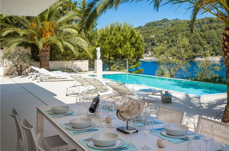 Luxury 6 Bedroom Brac Island Beach Front Villa With Heated Infinity Pool and lift near Sumartin sleeps 12