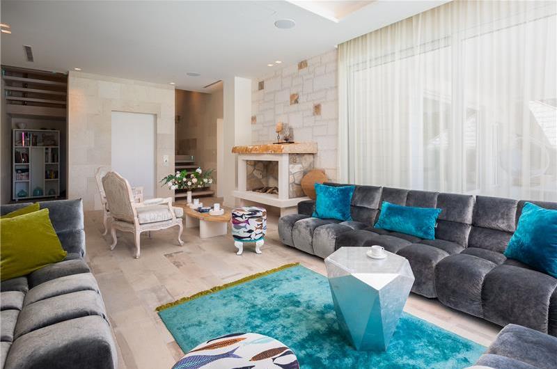 Luxury 6 Bedroom Brac Island Beach Front Villa With Heated Infinity Pool and lift near Sumartin sleeps 12