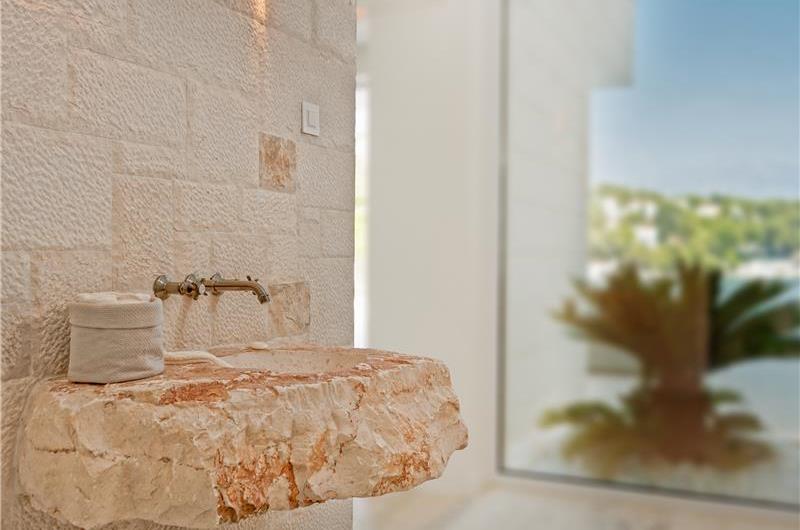 Luxury 6 Bedroom Brac Island Beach Front Villa With Heated Infinity Pool and lift near Sumartin sleeps 12