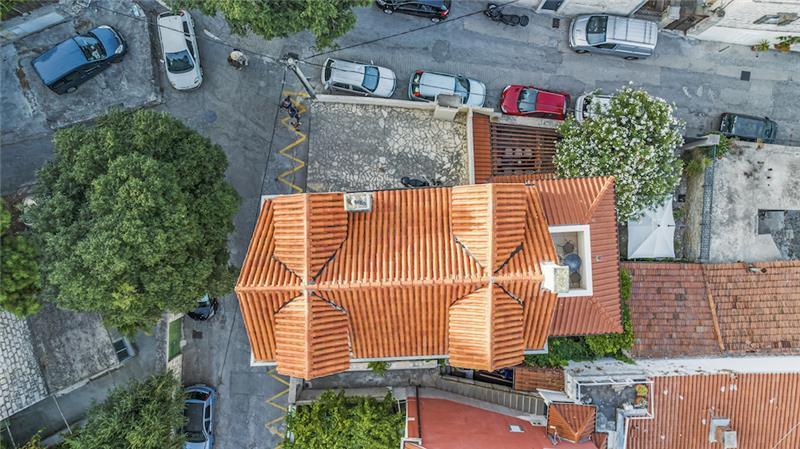4-5 bedroom villa with Split City and Sea Views sleeps 8-10