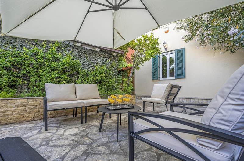 4-5 bedroom villa with Split City and Sea Views sleeps 8-10