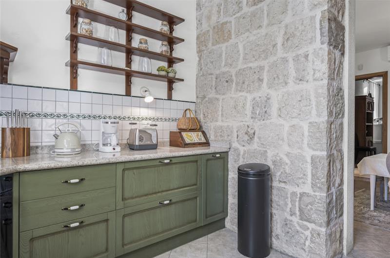 4-5 bedroom villa with Split City and Sea Views sleeps 8-10