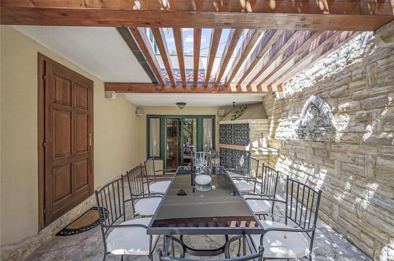 4-5 bedroom villa with Split City and Sea Views sleeps 8-10