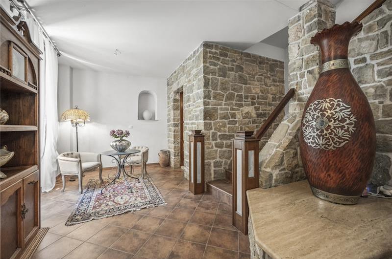 4-5 bedroom villa with Split City and Sea Views sleeps 8-10