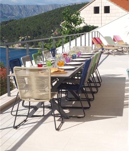 Large 6 bedroom luxury villa with heated pool and jacuzzi on Brac island sleeps 12-16