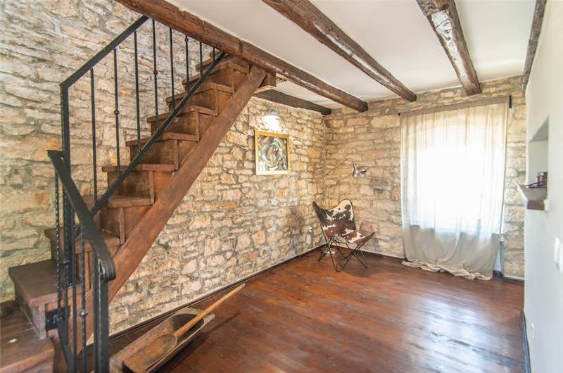 4-bedroom Villa with pool near Sveti Lovrec and Porec, Sleeps 10