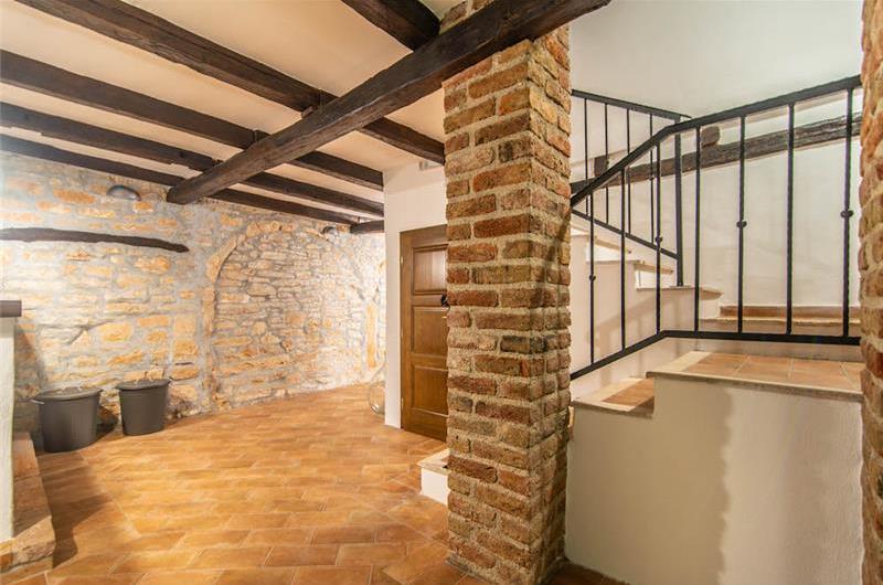 4-bedroom Villa with pool near Sveti Lovrec and Porec, Sleeps 10