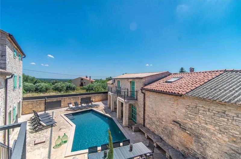 4-bedroom Villa with pool near Sveti Lovrec and Porec, Sleeps 10