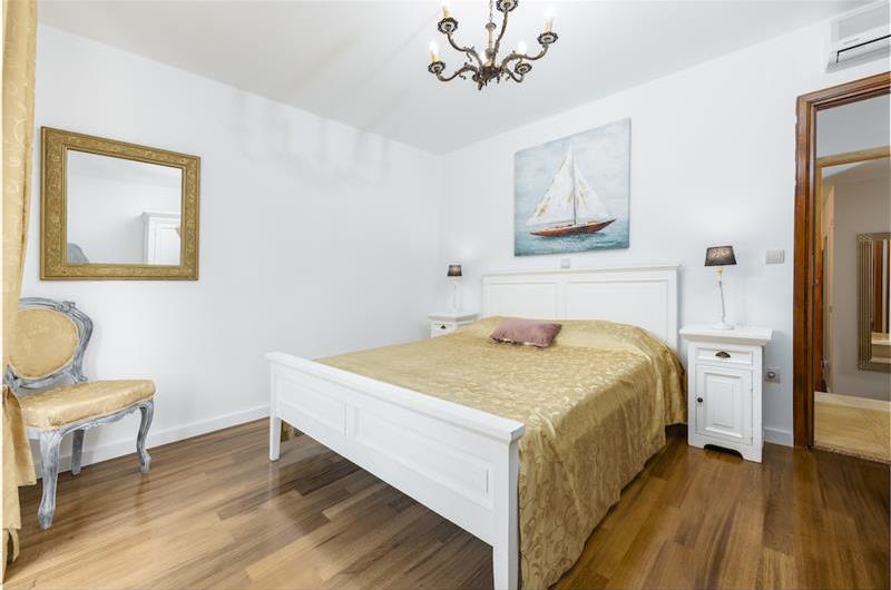 3 bedroom villa with pool near Mlini, Dubrovnik region, sleeps 7