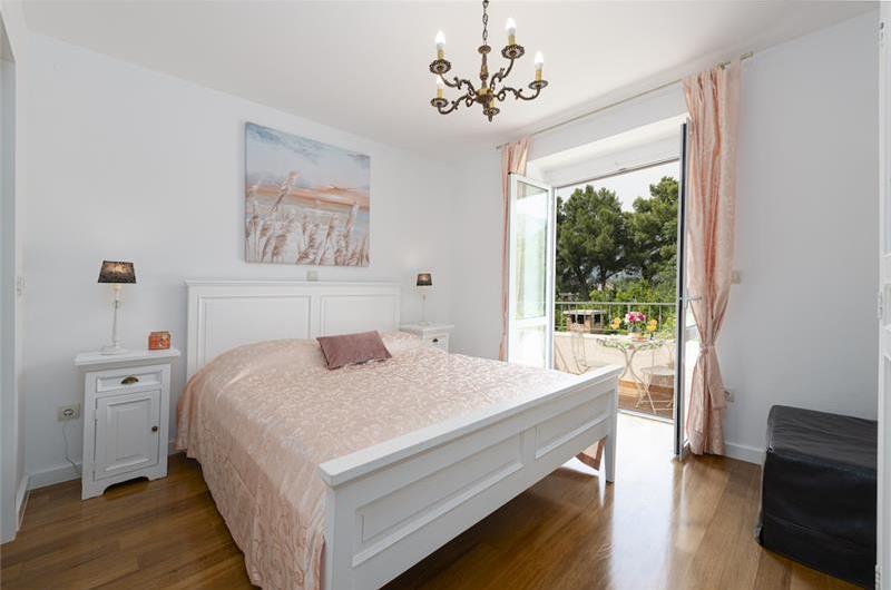 3 bedroom villa with pool near Mlini, Dubrovnik region, sleeps 7