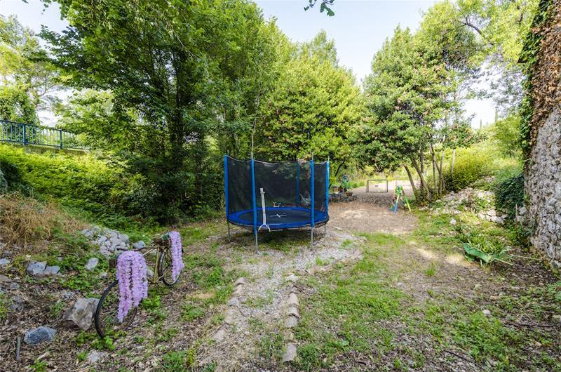 3 bedroom villa with pool near Mlini, Dubrovnik region, sleeps 7