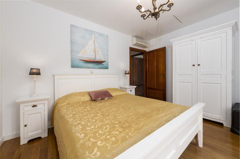 3 bedroom villa with pool near Mlini, Dubrovnik region, sleeps 7