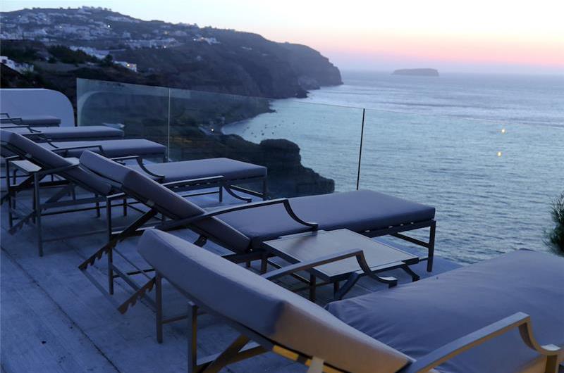7 bed villa with pool near Akrotiri, Santorini, sleeps 14
