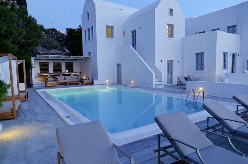 7 bed villa with pool near Akrotiri, Santorini, sleeps 14