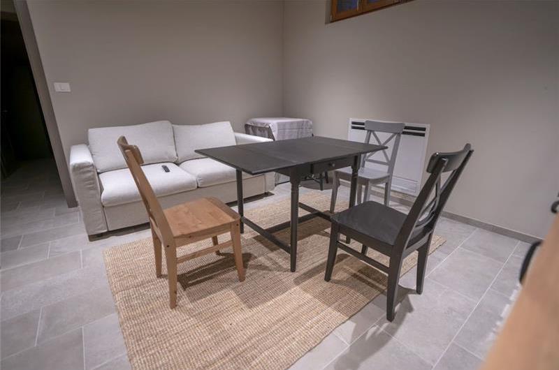 5 bedroom villa with heated pool near Momjan, Istria, sleep 12