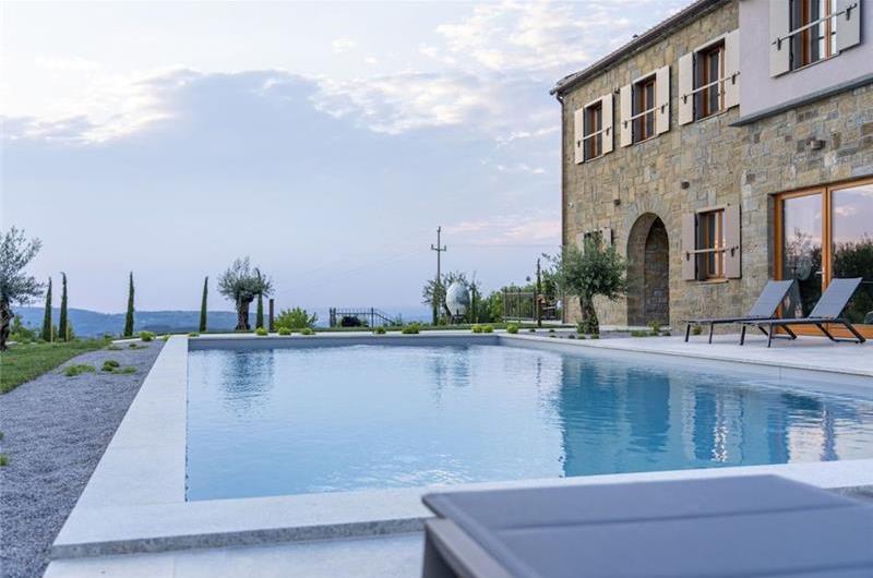 5 bedroom villa with heated pool near Momjan, Istria, sleep 12