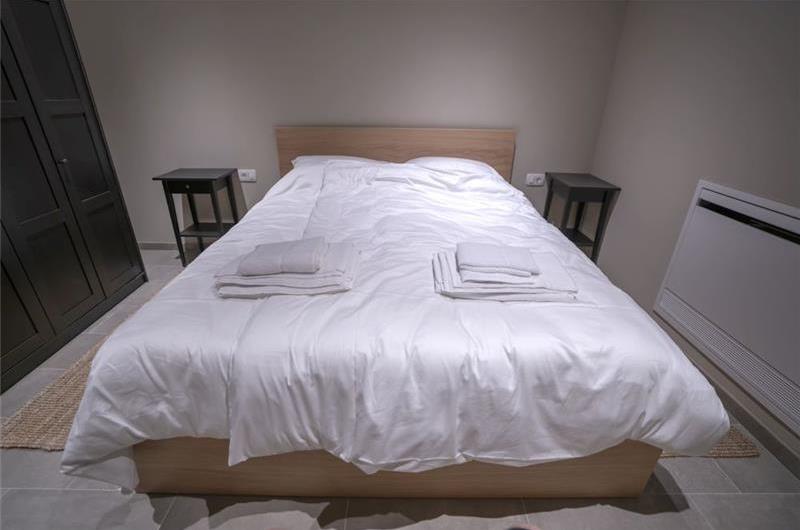 5 bedroom villa with heated pool near Momjan, Istria, sleep 12