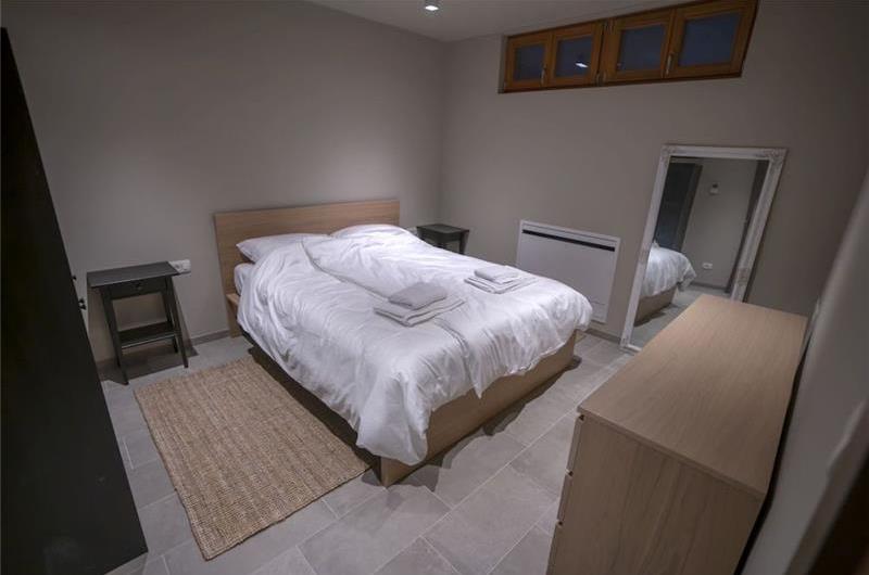 5 bedroom villa with heated pool near Momjan, Istria, sleep 12