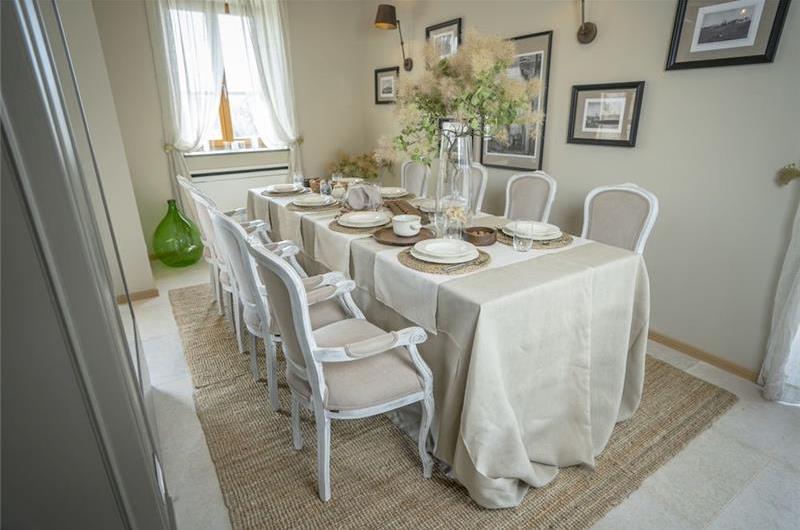 5 bedroom villa with heated pool near Momjan, Istria, sleep 12