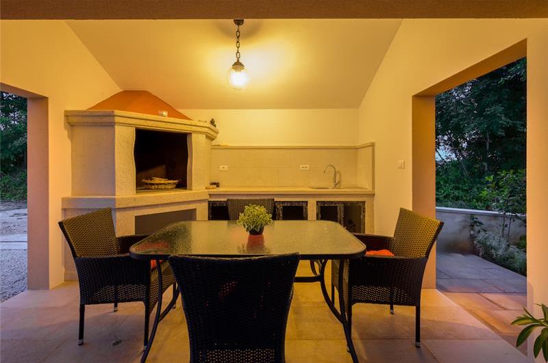 4 bedroom villa bedroom with pool, Svetvinčenat, Istria, sleeps 8