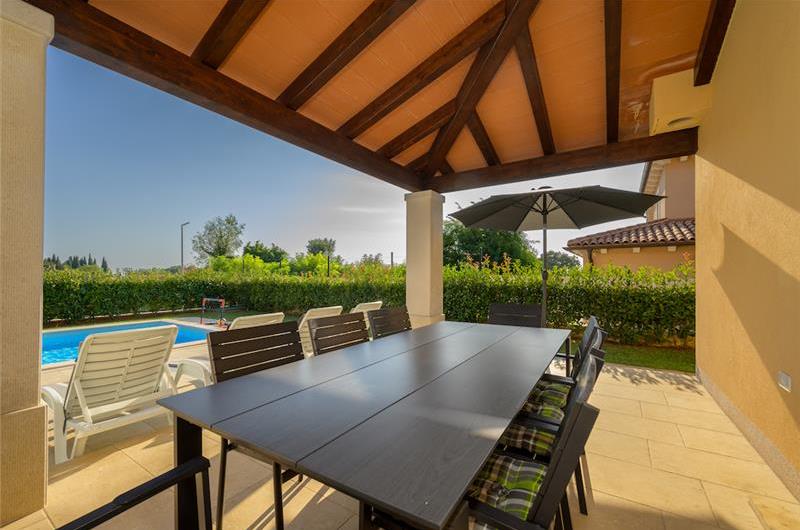 4 bedroom villa bedroom with pool, Svetvinčenat, Istria, sleeps 8