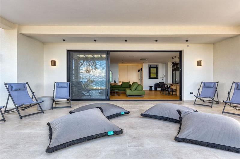 4 bedroom villa with pool in Acharavi, Corfu, sleeps 8