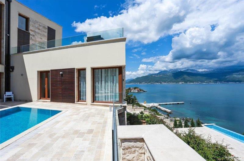 5 bedroom villa with two pools near Tivat, sleeps 10