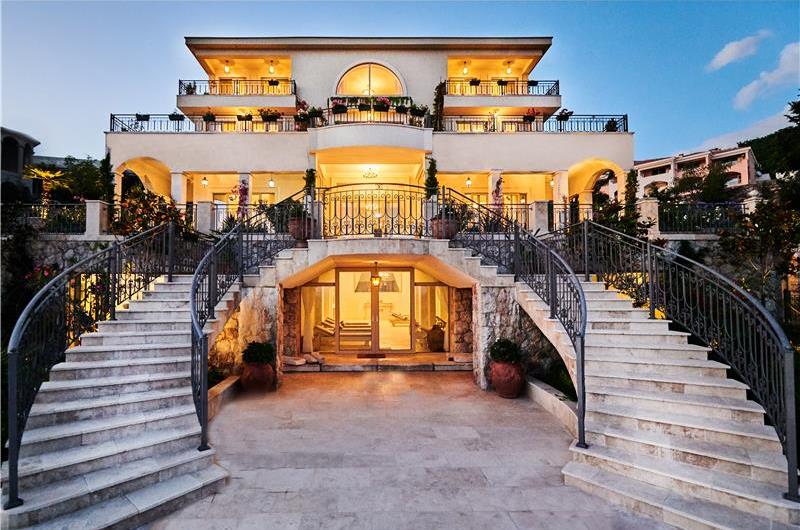 11 bedroom seafront villa with infinity pool near Budvar, sleeps 22